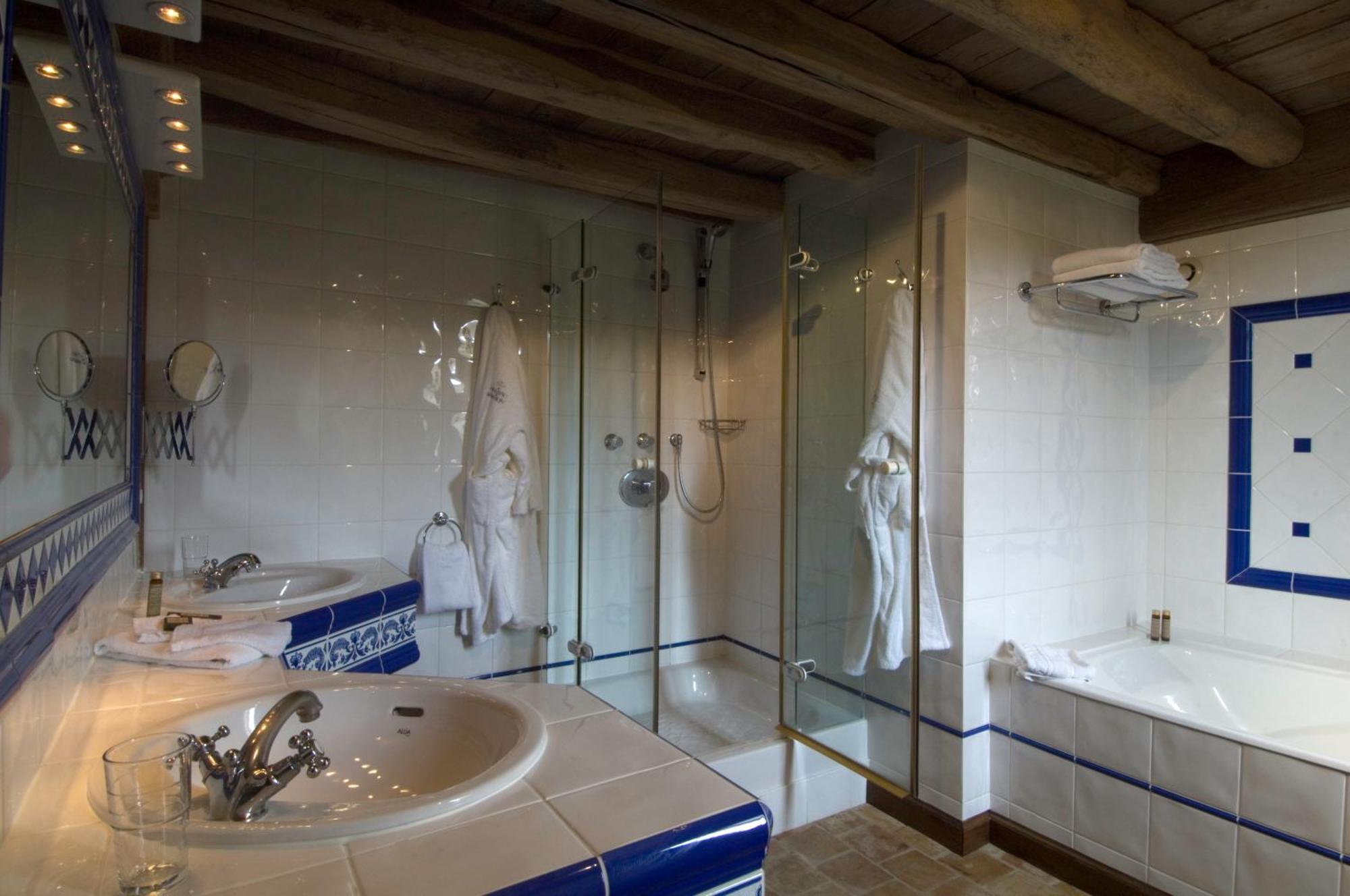 Le Hameau De Barboron Hotell Savigny-lès-Beaune Exteriör bild