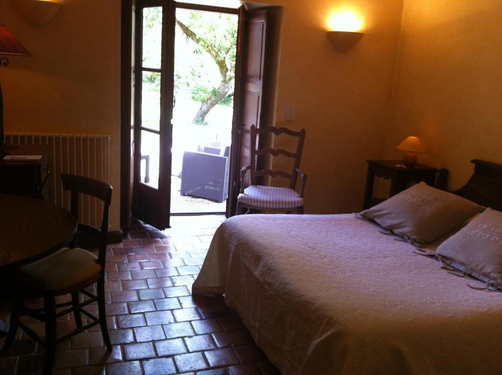 Le Hameau De Barboron Hotell Savigny-lès-Beaune Rum bild