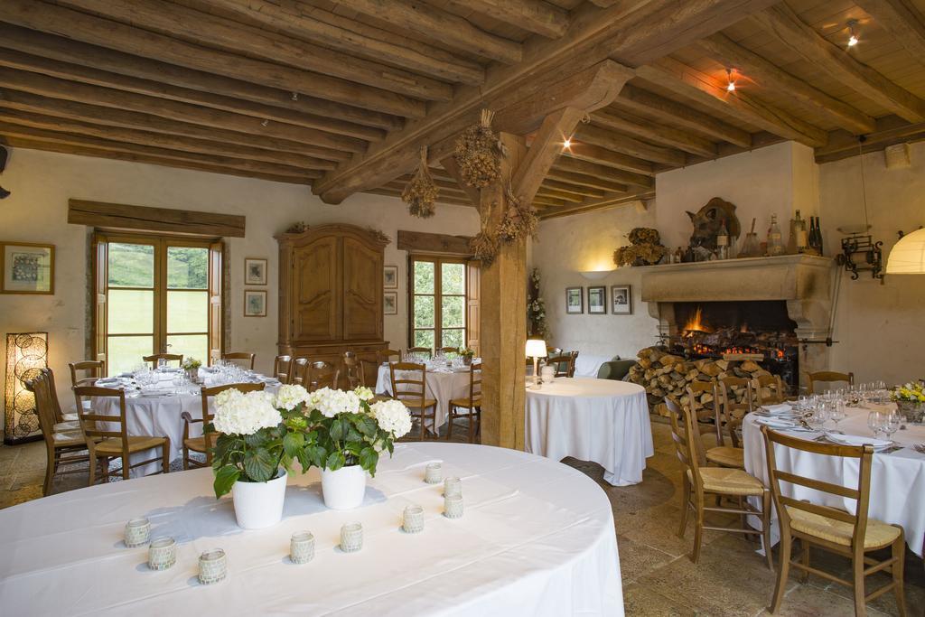 Le Hameau De Barboron Hotell Savigny-lès-Beaune Exteriör bild